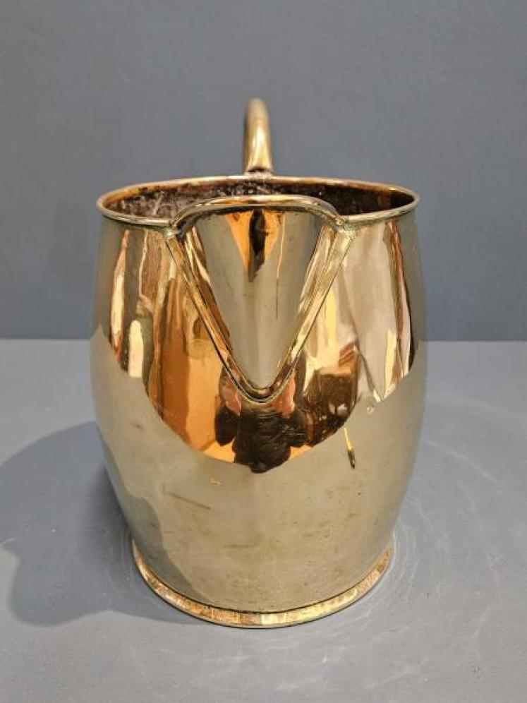 Large George III Country House Brass Jug - Image 4