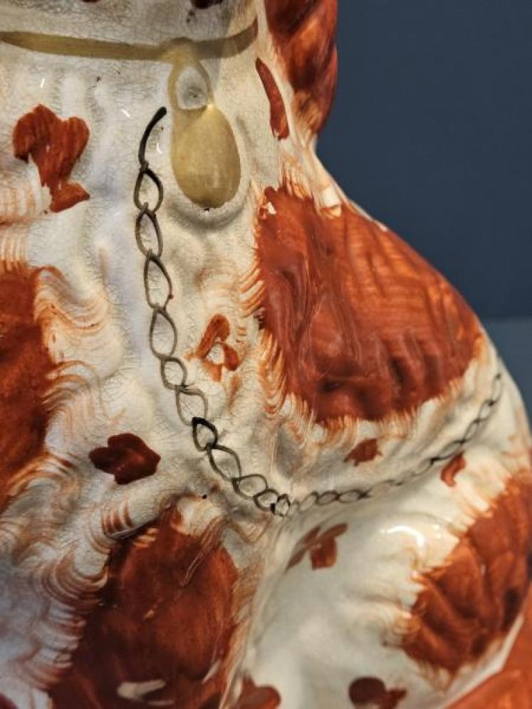 Pair of Mid Victorian Staffordshire Spaniels - Image 4
