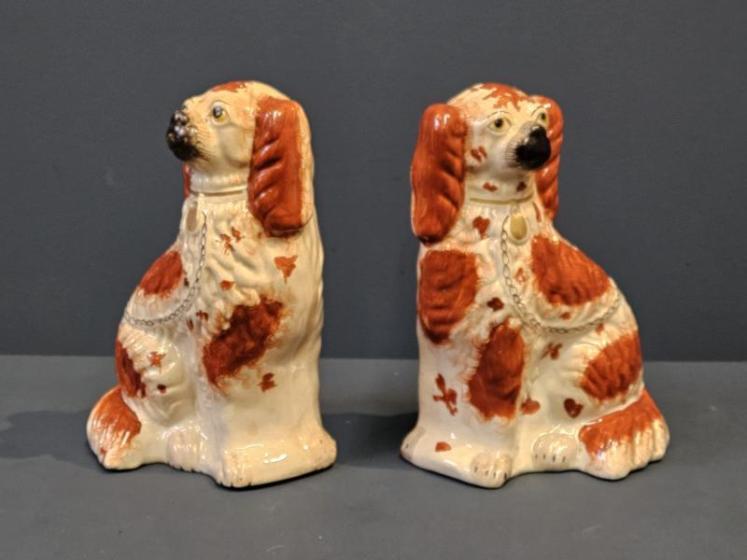 Pair of Mid Victorian Staffordshire Spaniels - Image 6
