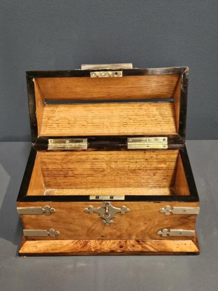 Superb Victorian Walnut Letter Box - Image 2