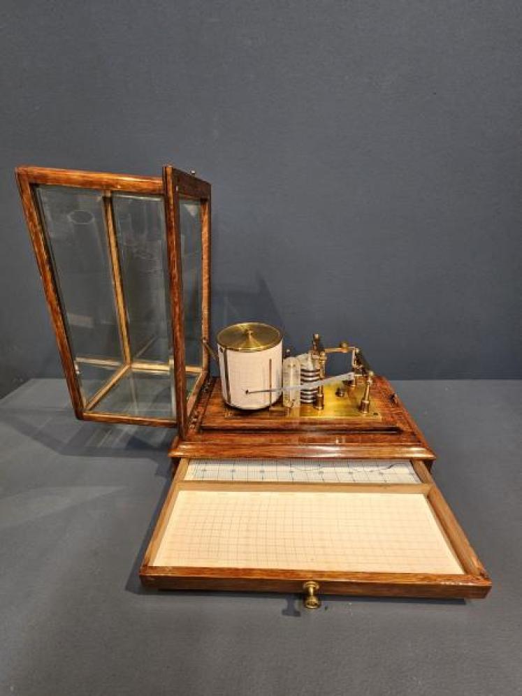 Negretti and Zambra Barograph - Image 5
