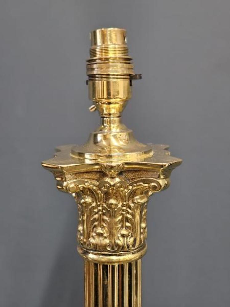 Edwardian Corinthian Column Brass Table Lamp - Image 2