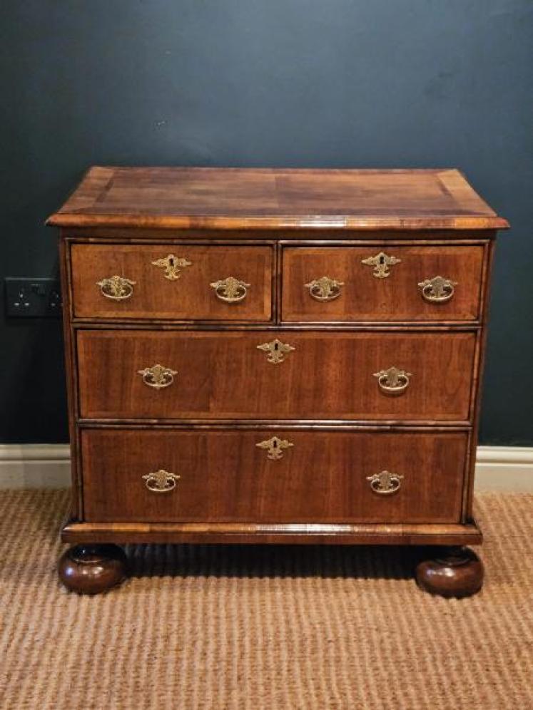Small William and Mary Walnut Chest - Image 1
