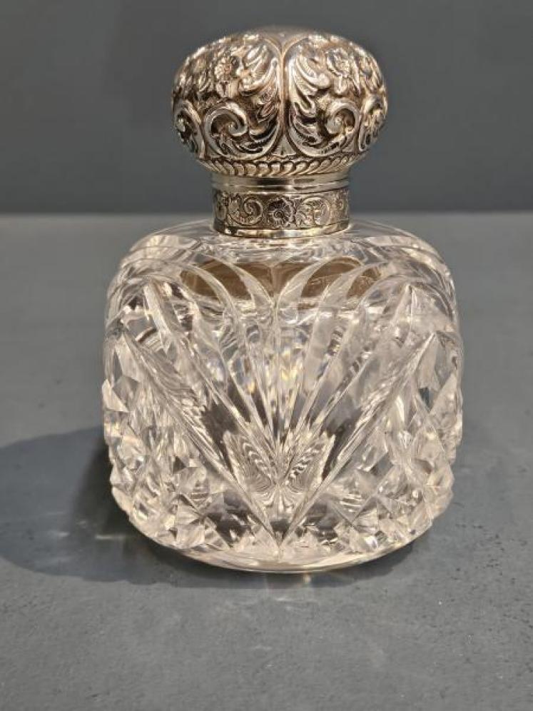 Victorian Cut Crystal and Silver Scent Bottle  - Image 2