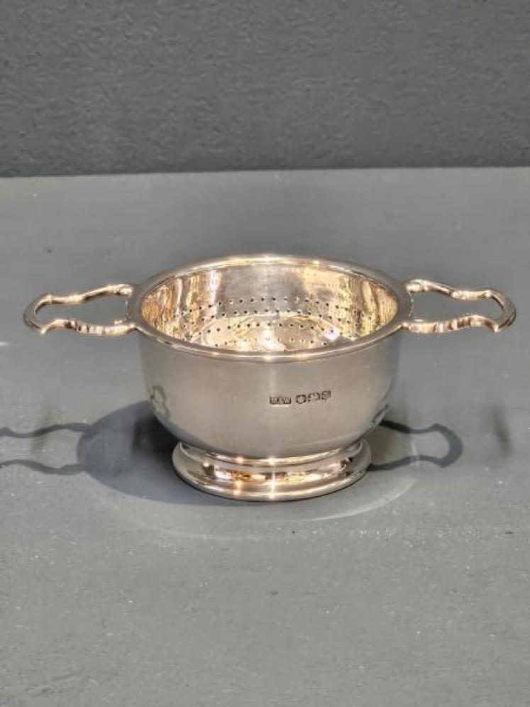 Mapin & Webb Silver Tea Strainer  - Image 1