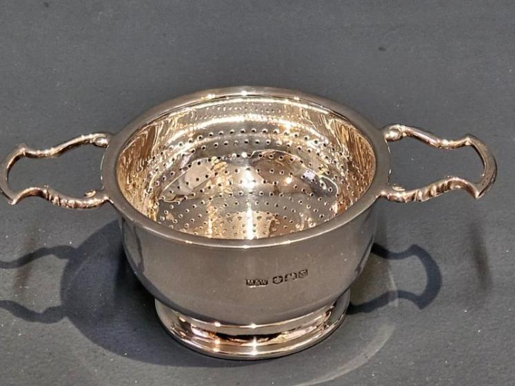Mapin & Webb Silver Tea Strainer  - Image 2
