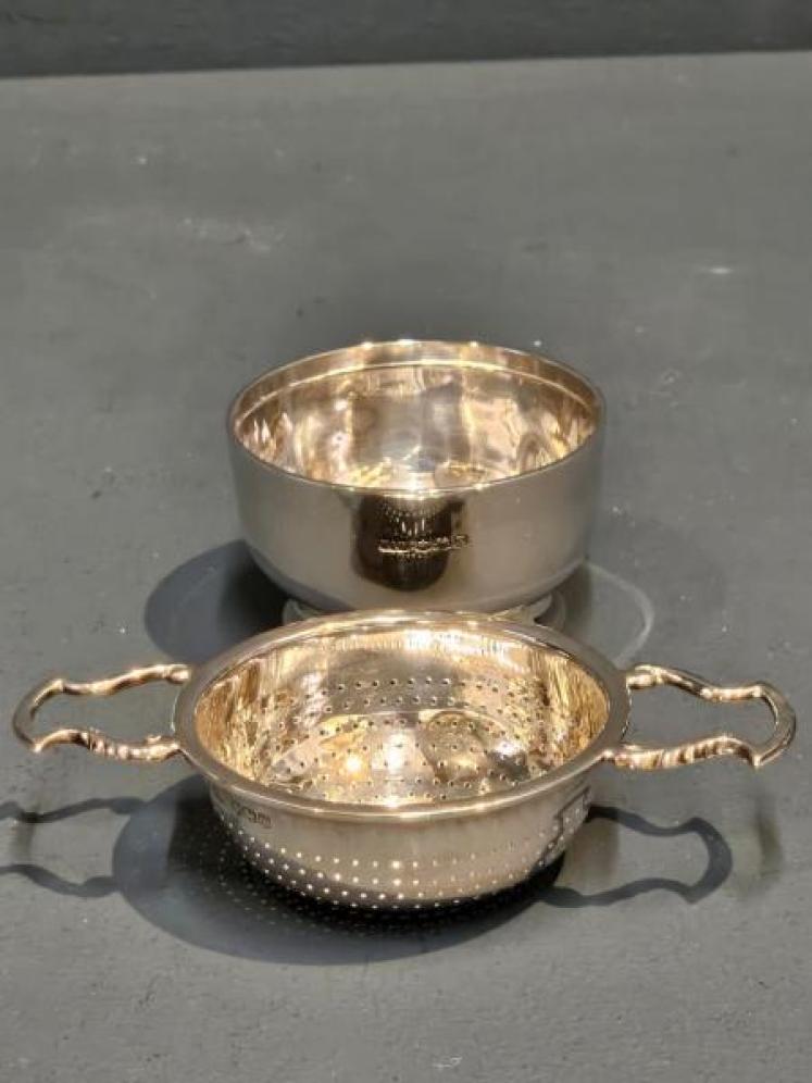 Mapin & Webb Silver Tea Strainer  - Image 4