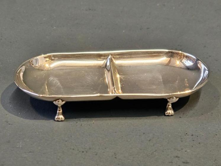 George V Silver Sovereign Tray - Image 1
