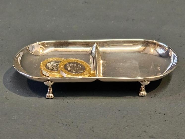 George V Silver Sovereign Tray - Image 5