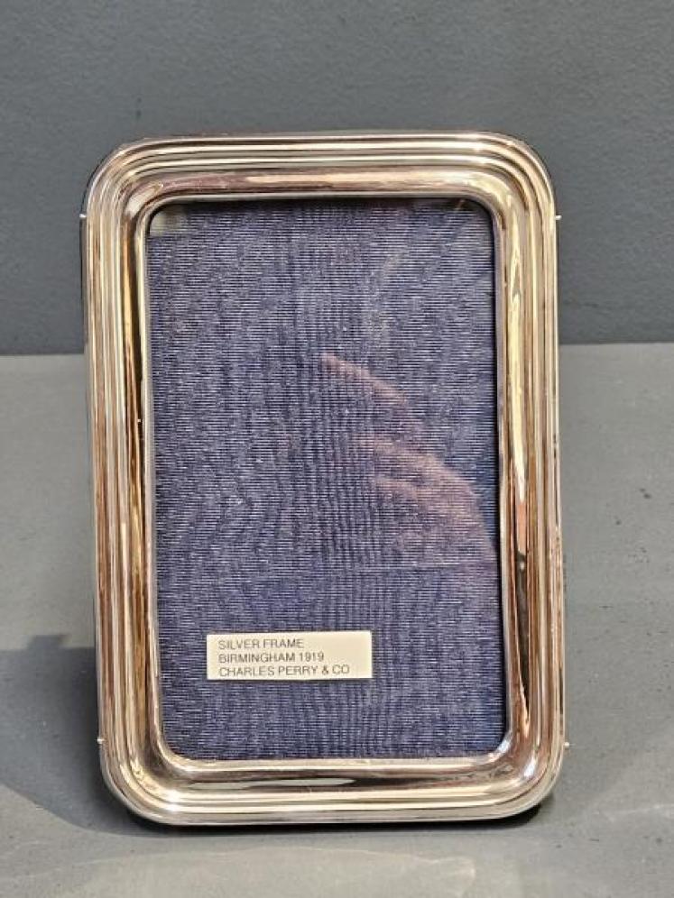 George V Silver Photo Frame - Image 1