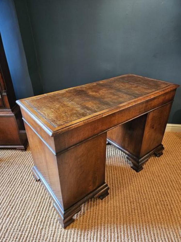 Victorian Walnut Pedestal Desk  - Image 3