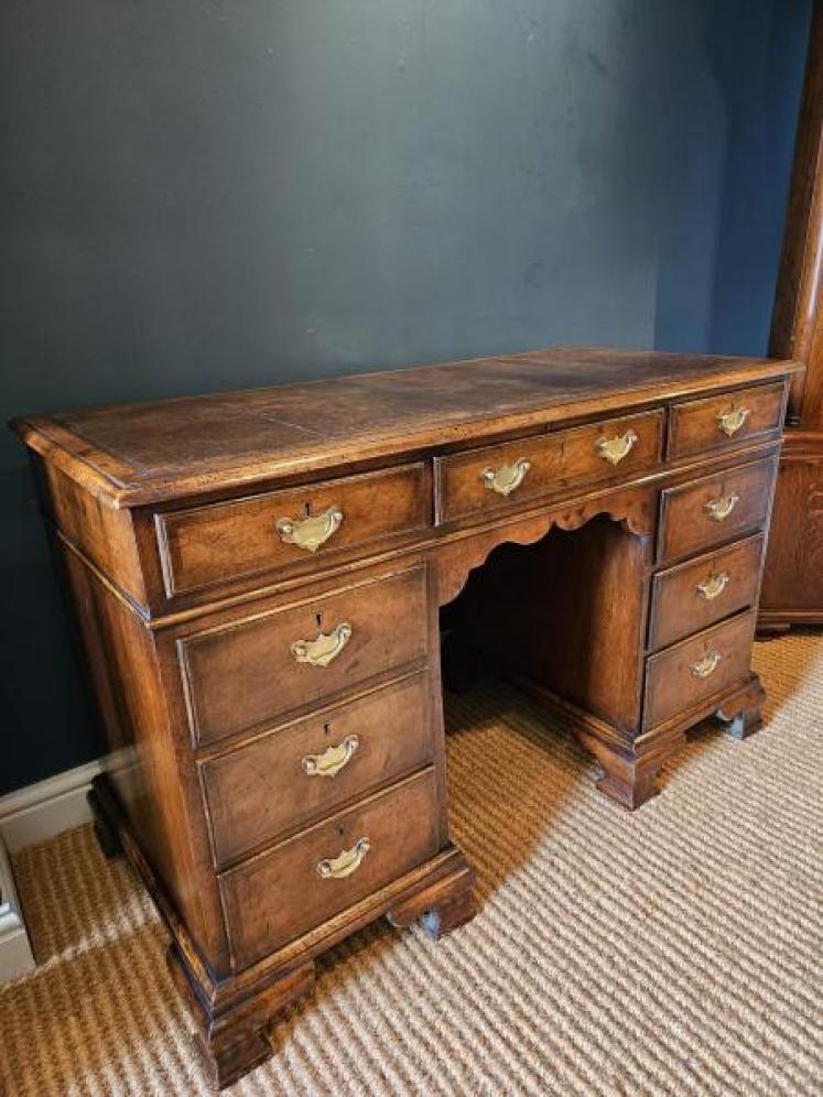 Victorian Walnut Pedestal Desk  - Image 7
