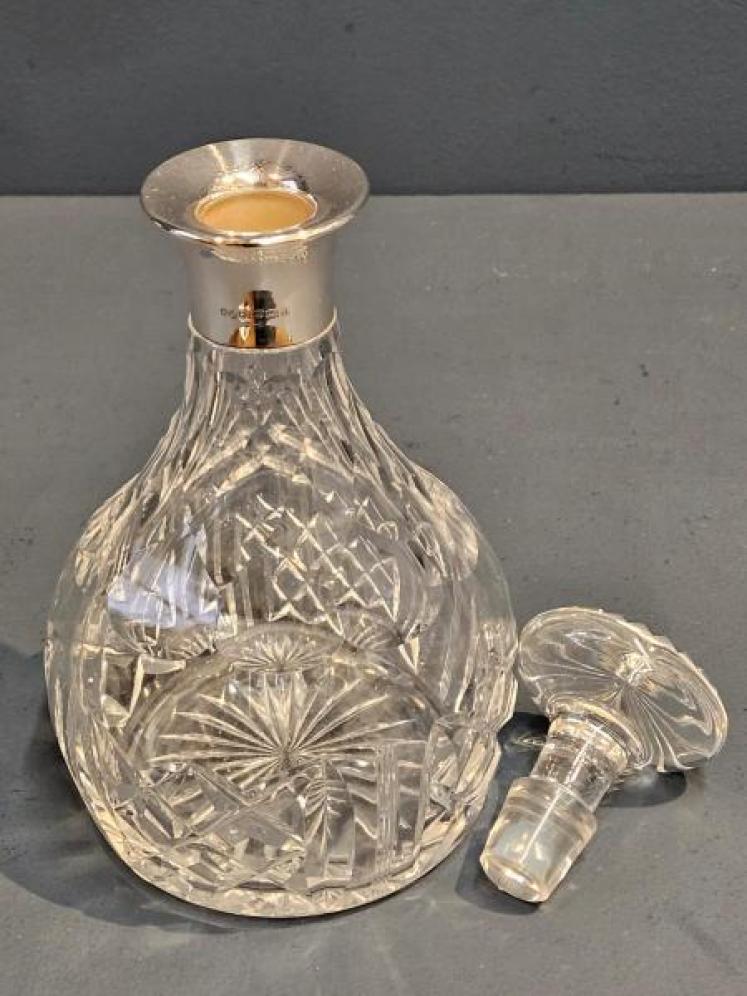 Hukin & Heath Silver Collar Crystal Decanter - Image 6