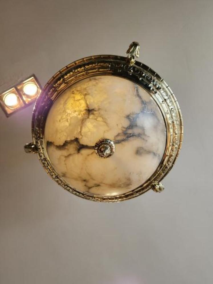 Outstanding Quality Edwardian Alabaster and Brass Chandelier - Image 6