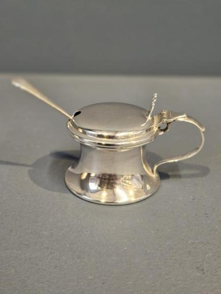George V Silver Mustard Pot and Liner - Image 1