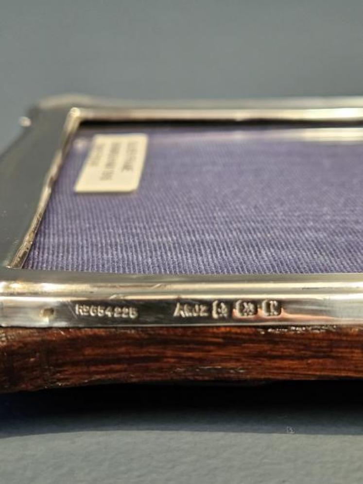 George V Silver Swept Edge Photo Frame - Image 6