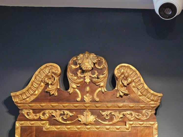 Quality Edwardian Walnut and Timber Gilt Mirror - Image 3