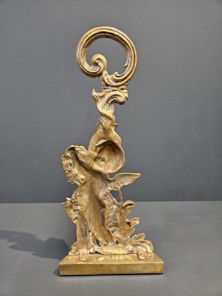 Victorian Cast Brass Cherub Door Stop - Image 2