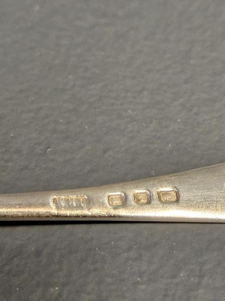 George V Silver Sugar Casting Spoon - Image 2