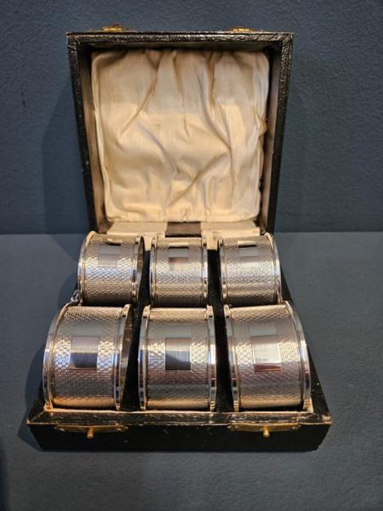 Set of Six Engine Turned Silver Napkin Rings - Image 1