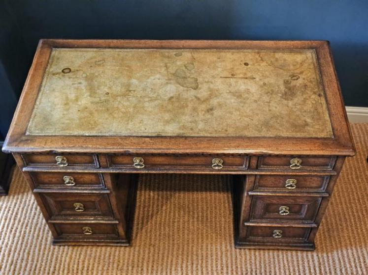  Oak Pedestal Desk - Image 2