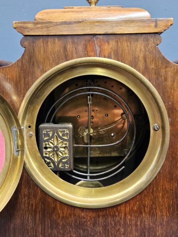 Superb 8 Day Gong Chiming Mantel Clock - Image 6