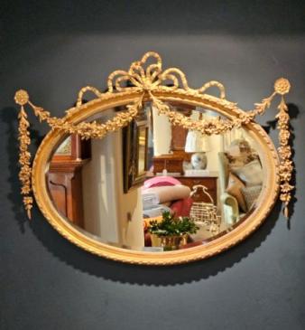 Superb Victorian Oval Timber Gilt Mirror