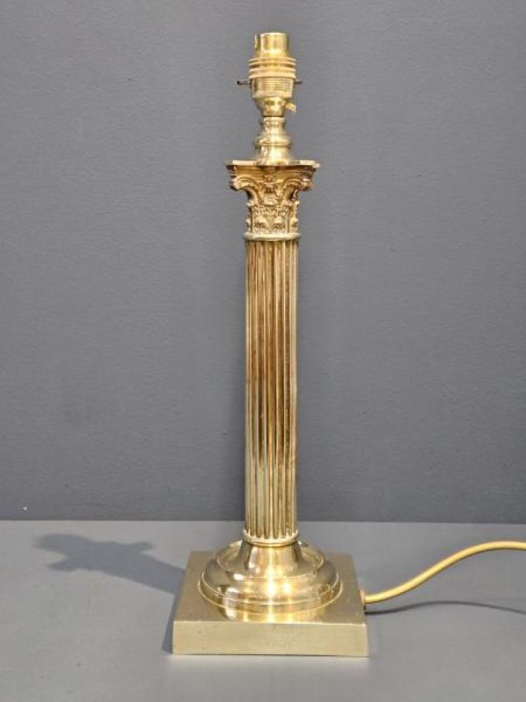 Edwardian Brass Corinthian Column Table Lamp - Image 1