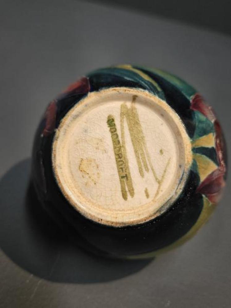 Small Early Moorcroft Orchid Vase - Image 4