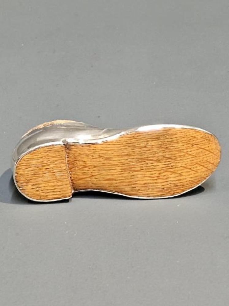 Edwardian Silver Shoe Pin Cushion - Image 2
