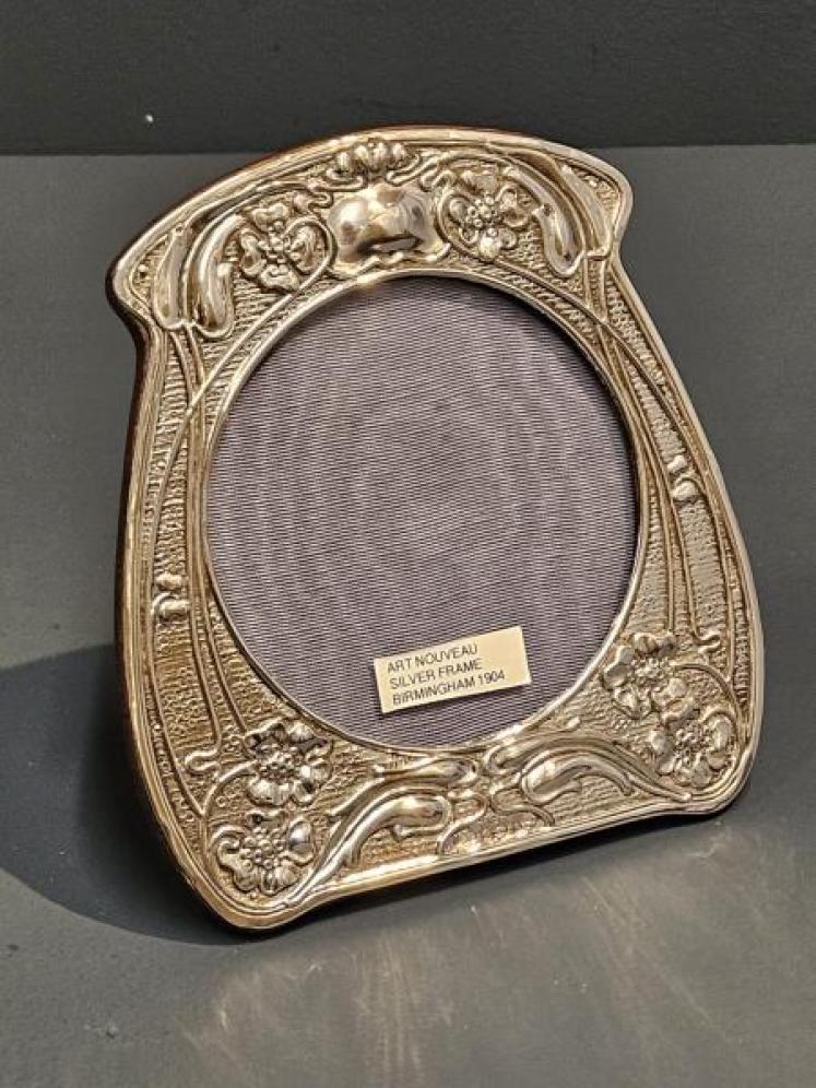 Edwardian Art Nouveau Silver Photo Frame - Image 1