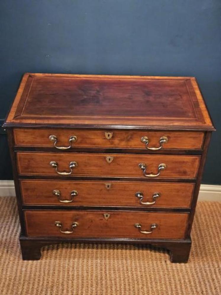 Regency Mahogany Satinwood Crossbanded Chest of Drawers - Image 2