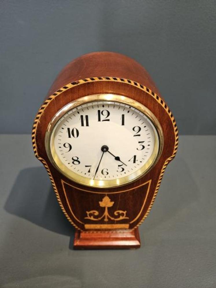 Unusual Edwardian Keyhole Design Inlaid Mantel Clock - Image 5