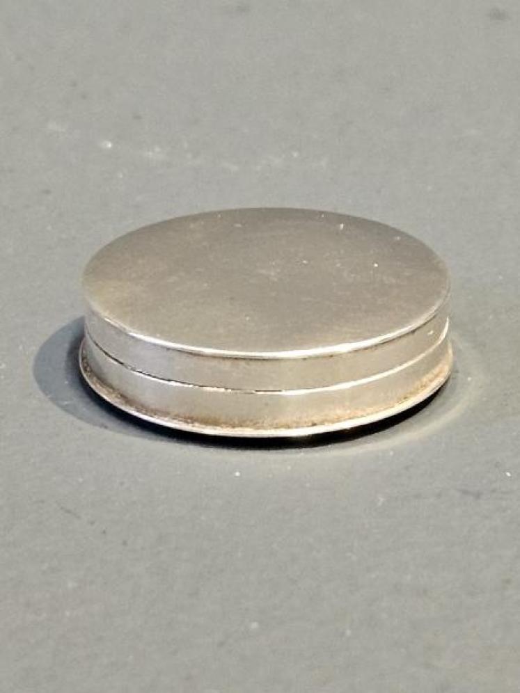 George III Silver Patch Box - Image 2