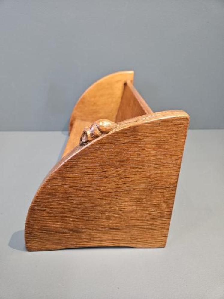 Thompsons of Kilburn Mouseman Book Trough  - Image 3