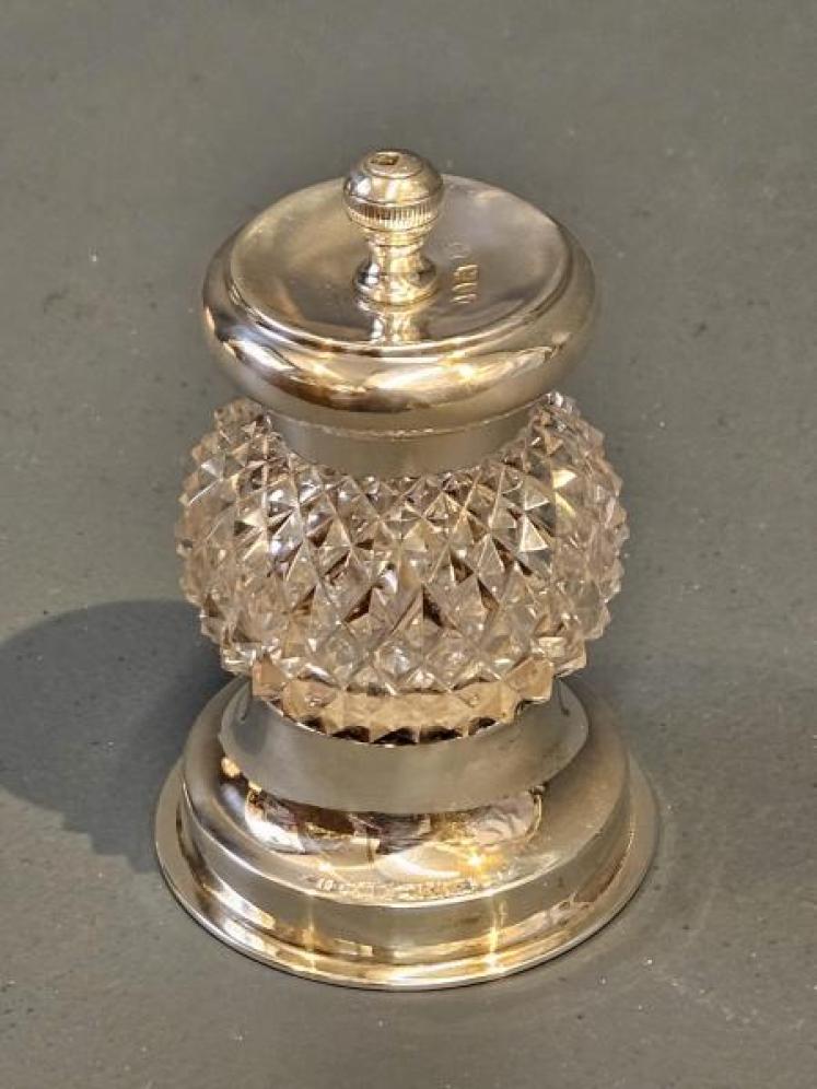 Victorian Silver And Cut Crystal  Pepper Grinder - Image 6