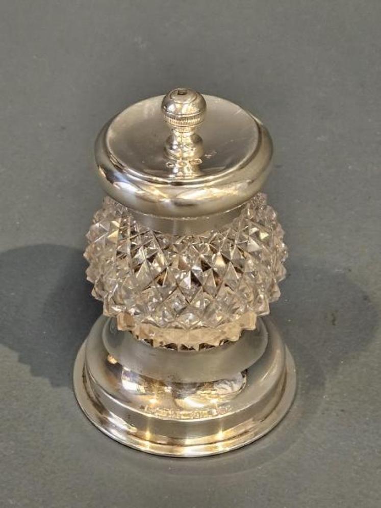 Victorian Silver And Cut Crystal  Pepper Grinder - Image 7