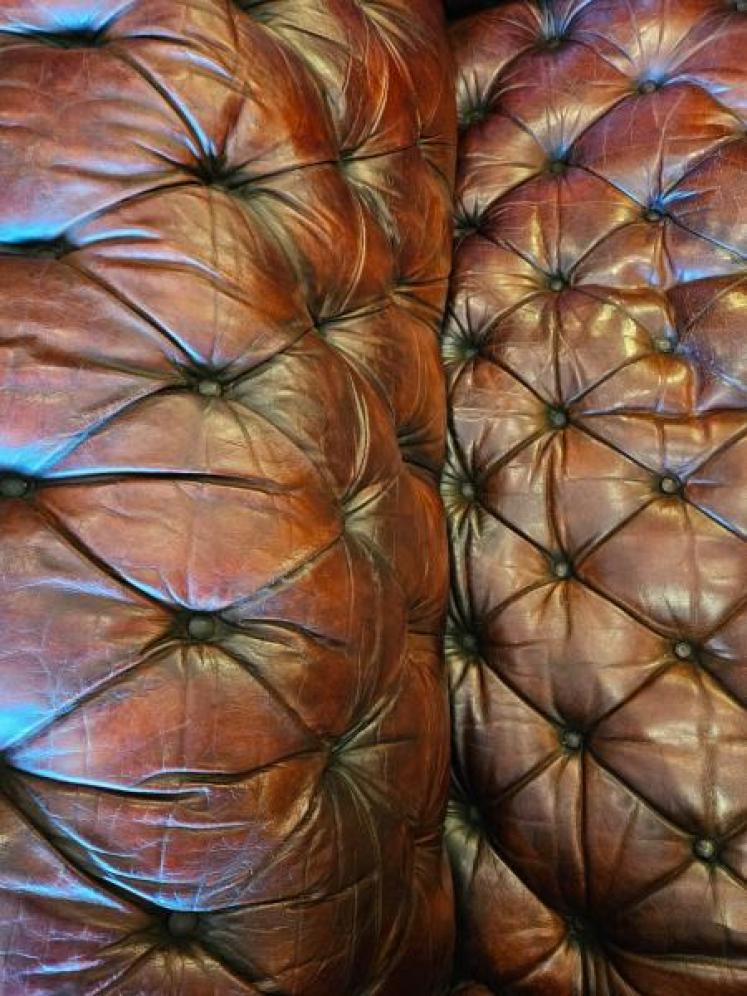 Victorian Leather Chesterfield Sofa - Image 4