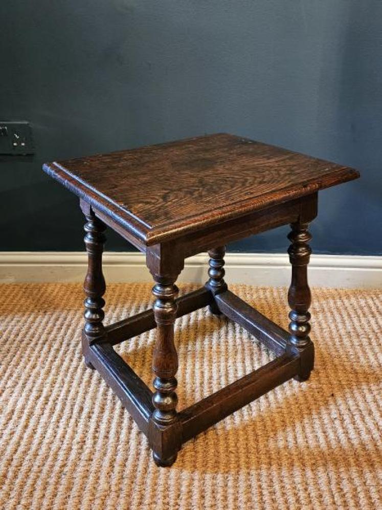 George II Oak Low Table - Image 1