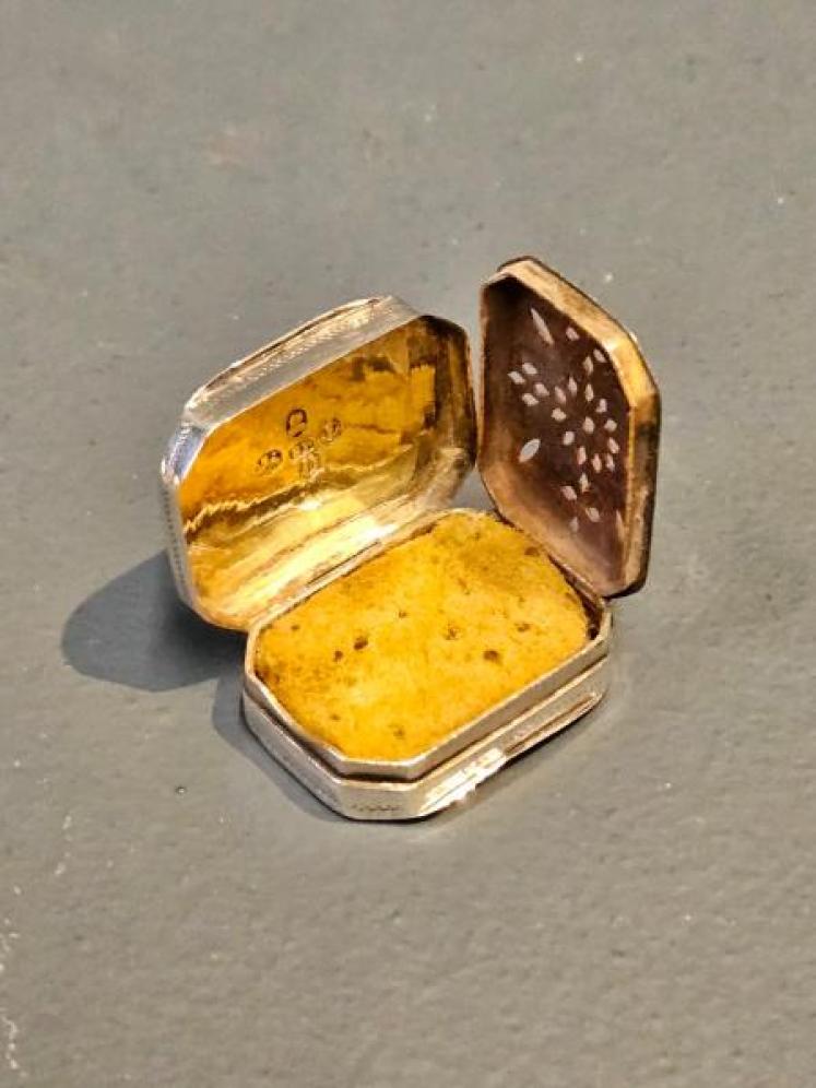Unusual Curved Silver Vinaigrette  - Image 2