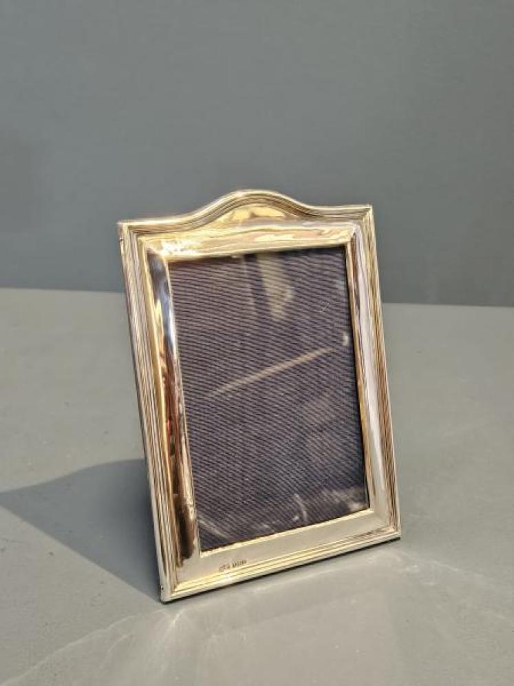 George V Silver Arched Top Photo Frame  - Image 5