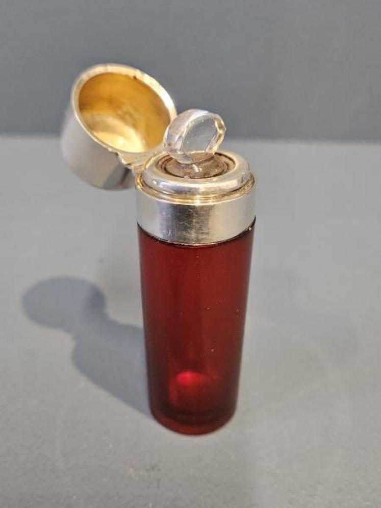 Victorian Silver Top Ruby Scent Bottle  - Image 1