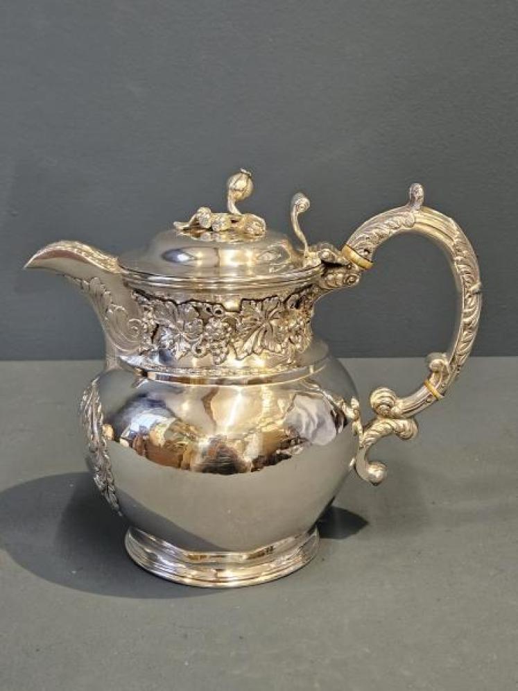 Superb George IV 27oz Glasgow Silver Wine Jug - Image 1