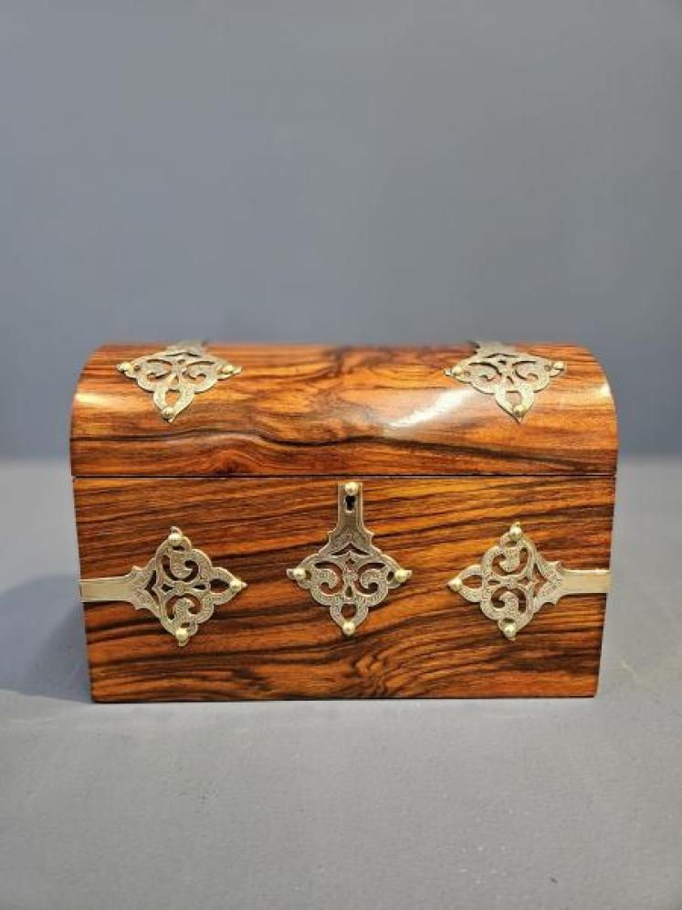 Immaculate Victorian Walnut Stationary Box - Image 1