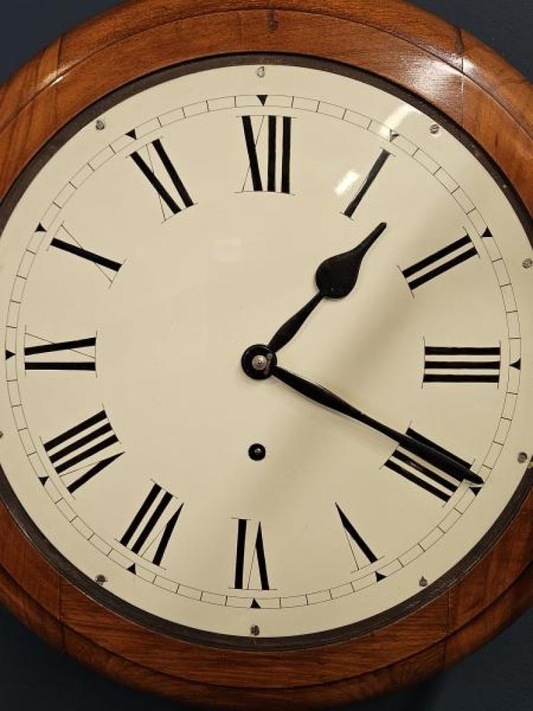 Edwardian Walnut Cased English Dial Clock - Image 6