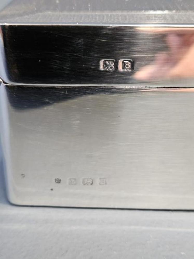 Superb Engine Turned George V Silver Box - Image 5