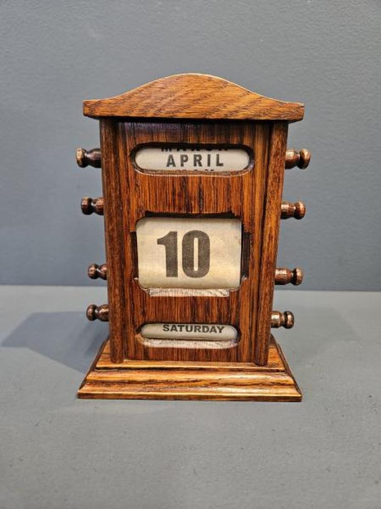 Small Edwardian Oak Perpetual Desk Calendar - Image 1