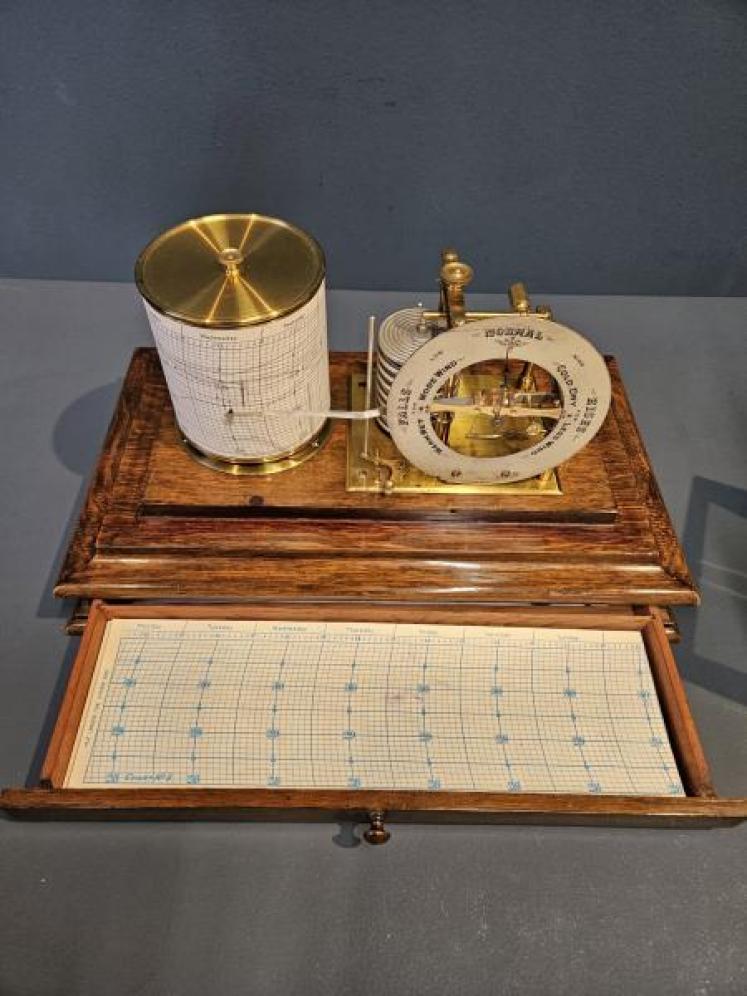 Late Victorian Oak Barograph  - Image 6