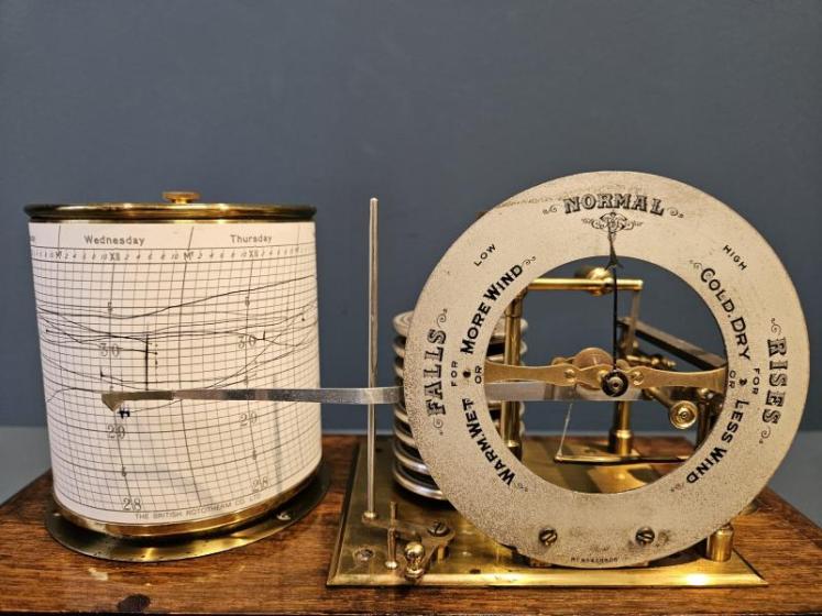 Late Victorian Oak Barograph  - Image 7