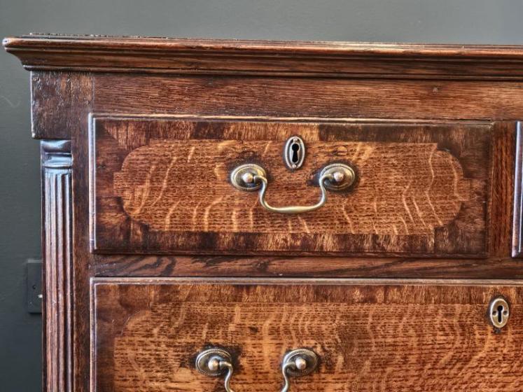 Small George III Country House Oak Chest of Drawers  - Image 4